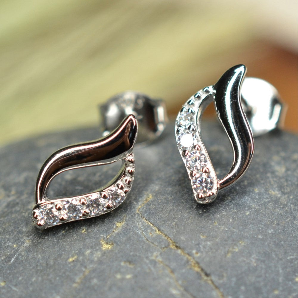 925 Sterling Silver Stud Earrings Platinum Plated Leaf Motif Cubic Zirconia