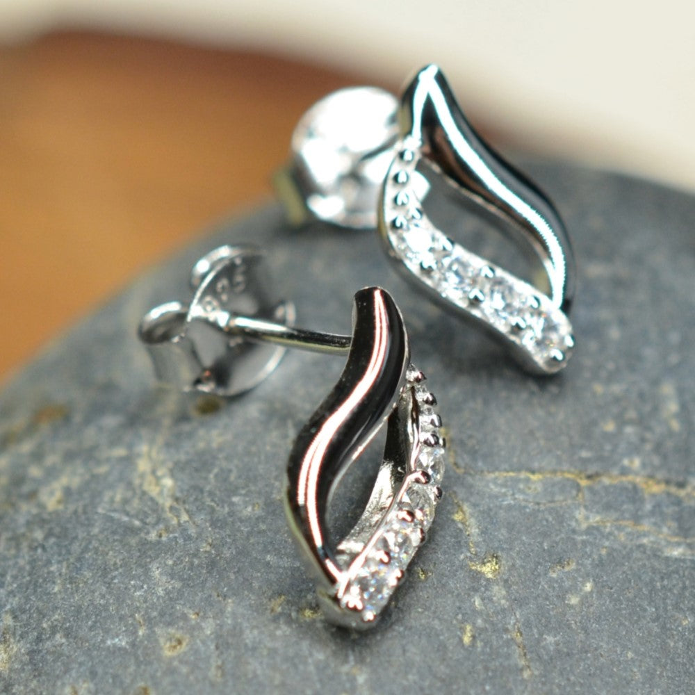 925 Sterling Silver Stud Earrings Platinum Plated Leaf Motif Cubic Zirconia